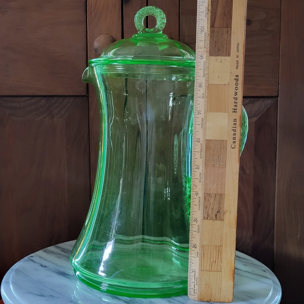 Vibrant Green Glass Pitcher - Picture 5 of 17